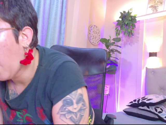 chloe-rosse online show from August 13, 6:38 am