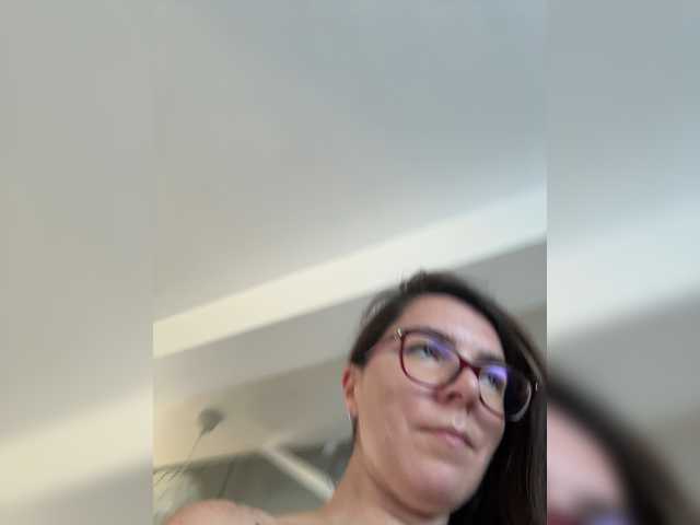DianeSweeet online show from June 20, 9:20 am