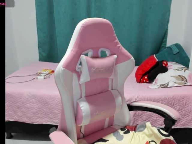 chrystal85 online show from August 16, 1:42 am