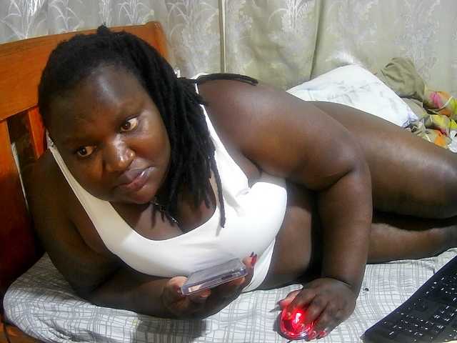 chubby-cherry online show from August 1, 11:00 pm