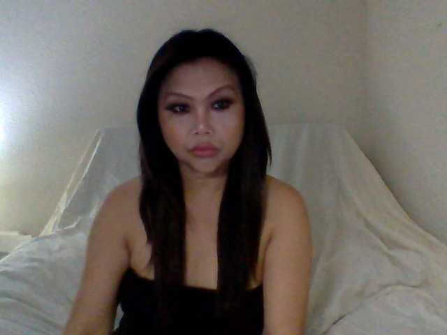 cindyvong online show from August 12, 4:37 am