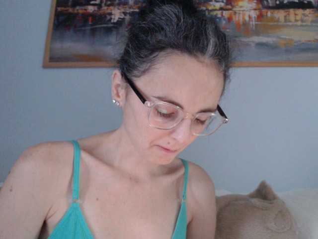 cleophee online show from September 9, 6:43 am