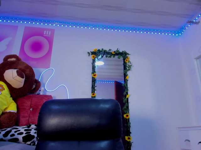 cloe777 online show from August 8, 2:22 am