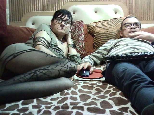 coupleofcoolx online show from June 23, 8:10 pm