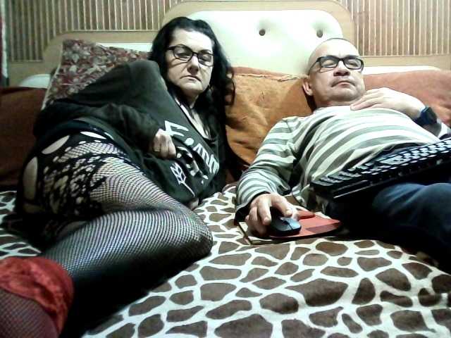 coupleofcoolx online show from June 24, 8:44 pm