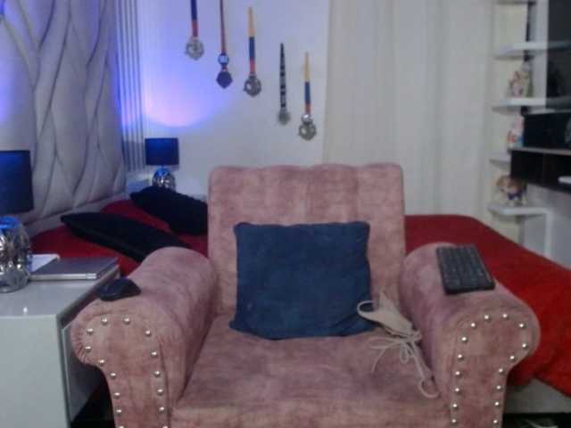 cristalB1 online show from August 14, 4:27 am