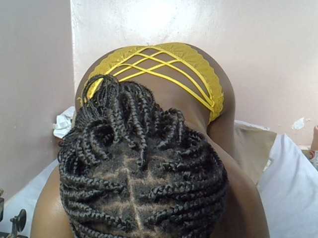 cute-africanah online show from June 29, 3:43 am
