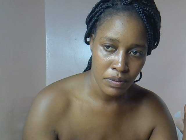 cute-africanah online show from June 30, 3:51 am