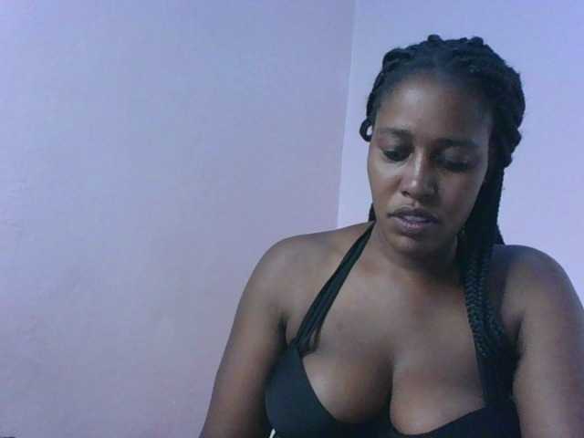 cute-africanah online show from July 15, 2:23 am