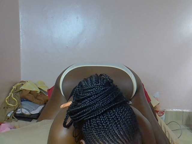cute-africanah online show from August 15, 2:59 am