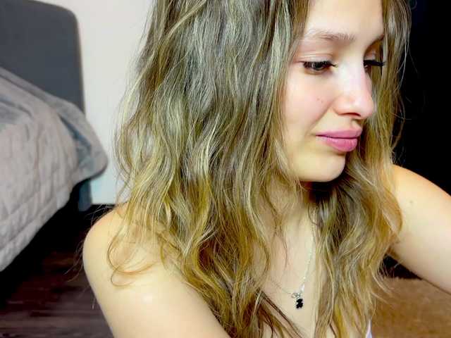 cute-honey online show from March 5, 1:35 am