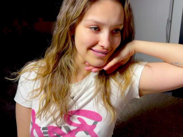 cute-honey online show from March 10, 11:01 pm