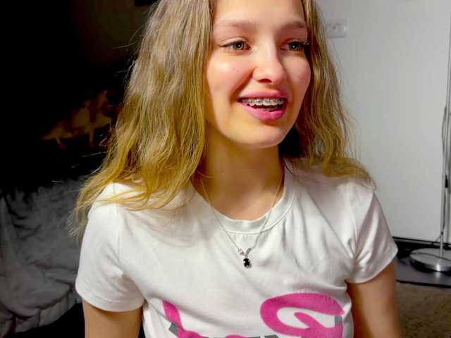 cute-honey online show from March 11, 1:13 am