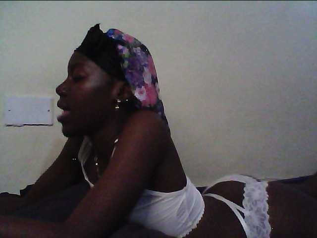 cute-lotty online show from July 28, 2:23 pm