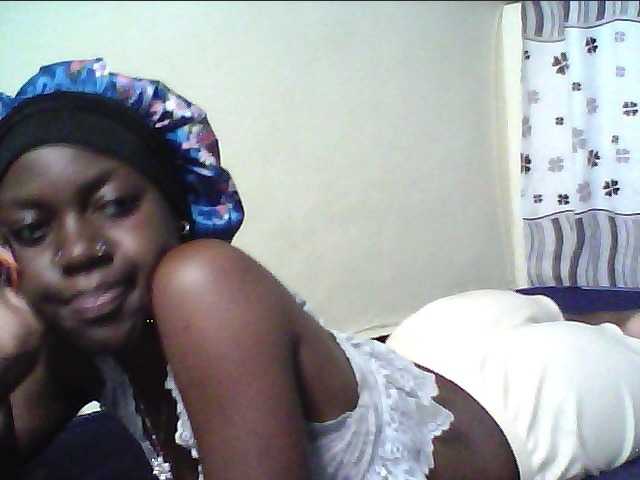 cute-lotty online show from July 29, 9:00 pm