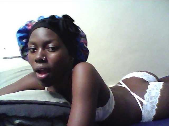 cute-lotty online show from July 30, 6:14 pm