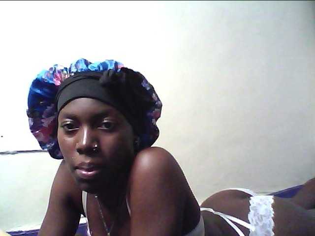 cute-lotty online show from July 30, 9:32 pm