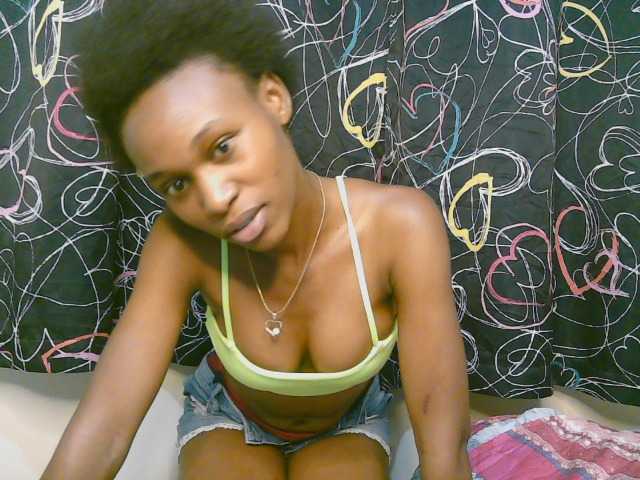 cute-tasha online show from July 28, 8:15 pm