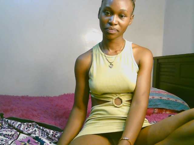 cute-tasha online show from August 3, 9:22 pm