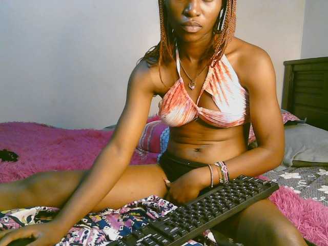 cute-tasha online show from August 9, 1:39 am