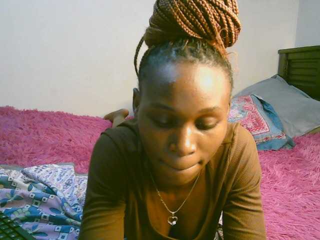 cute-tasha online show from August 9, 10:00 pm