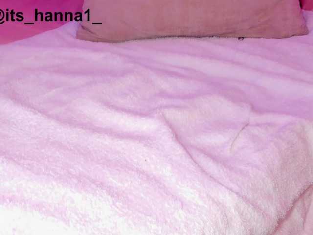 cutte-hanna18 online show from August 11, 12:34 am