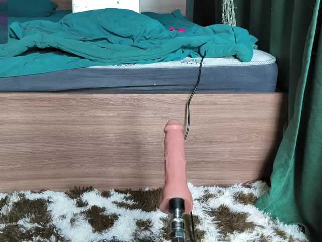 daddysgirl9978 online show from August 15, 3:38 pm