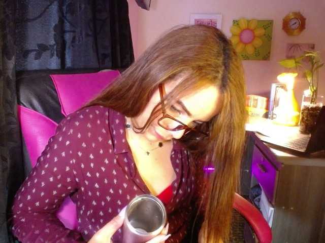 danielle-rose online show from August 13, 9:07 pm