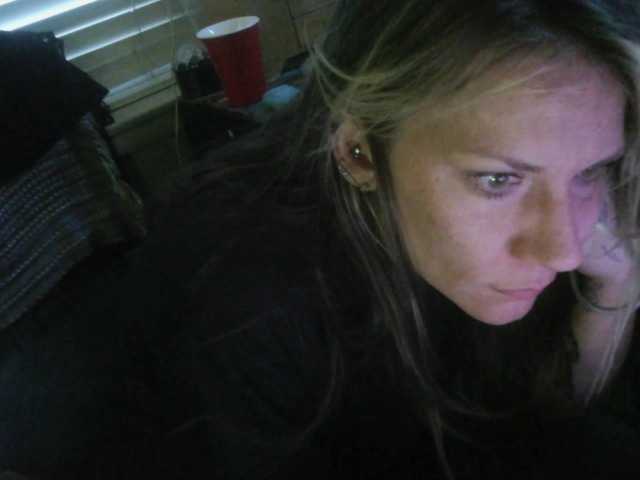 dankskank3 online show from April 9, 2:36 pm