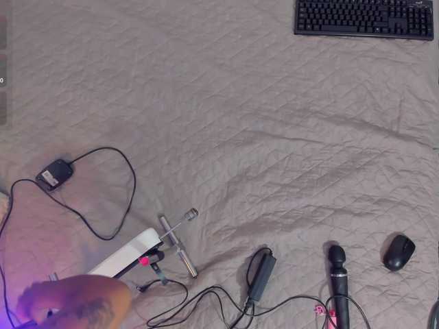 daphne-kim online show from August 6, 3:11 pm
