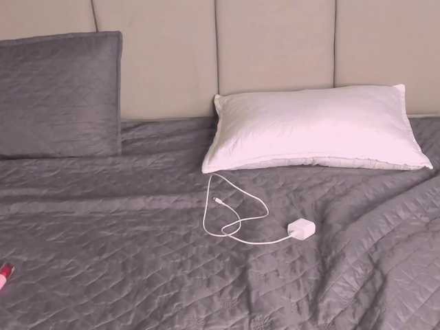daphne-kim online show from August 12, 12:51 pm