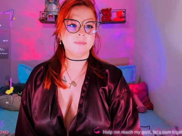 daphnne sweet online show from August 3, 6:31 am