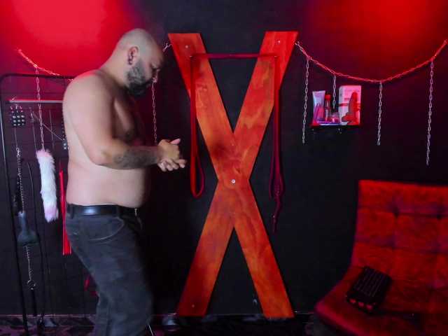 dark-couple online show from April 8, 3:22 pm