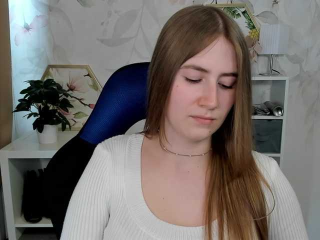 desireMegan online show from August 10, 1:34 pm