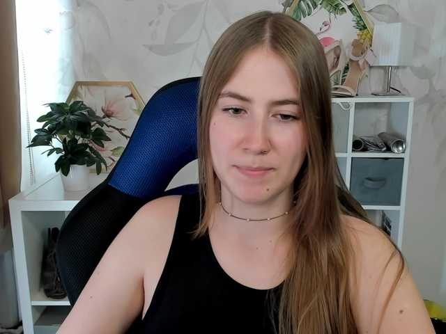 desireMegan online show from August 13, 12:52 pm