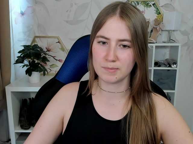 desireMegan online show from August 13, 3:26 pm