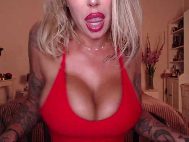 desireSADIE online show from July 27, 8:58 pm