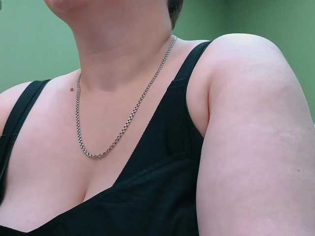 Dolories online show from April 12, 5:41 am