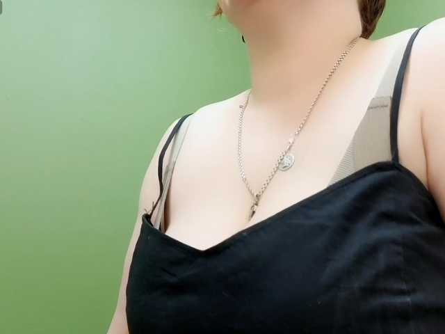 Dolories online show from May 17, 5:41 am