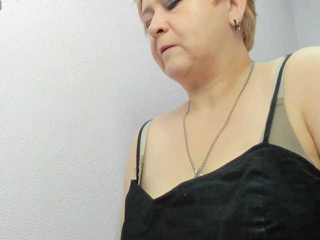 Dolories online show from August 2, 5:47 am