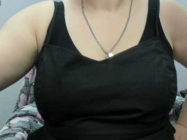 Dolories online show from August 9, 5:19 am