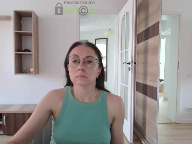 dulcesiomar8 online show from August 10, 9:44 am