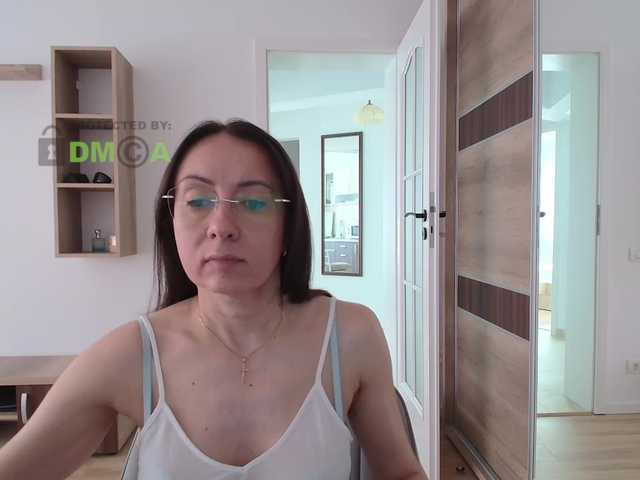 dulcesiomar8 online show from August 12, 6:27 am