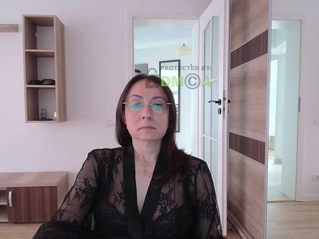 dulcesiomar8 online show from August 13, 5:32 am