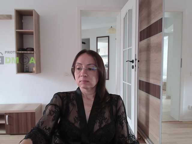 dulcesiomar8 online show from August 13, 7:44 am