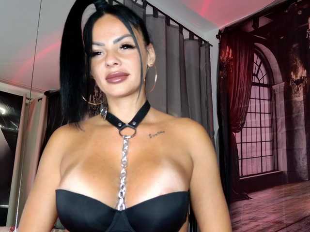 Ella-Hottie online show from August 11, 4:47 am