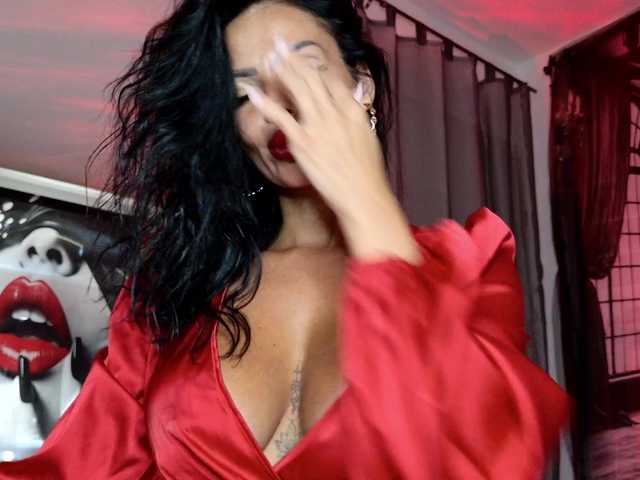 Ella-Hottie online show from August 12, 7:11 am