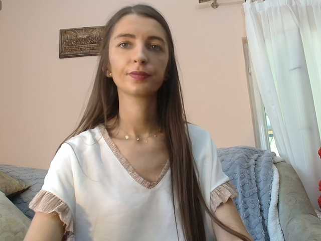 ella-myst online show from August 3, 10:00 am