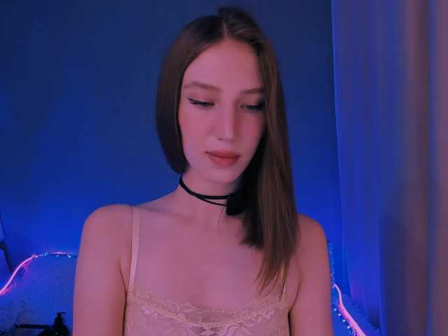 ellaamber online show from August 10, 3:13 pm