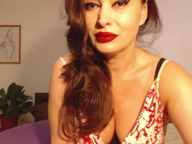 Ellaine online show from August 10, 2:40 pm